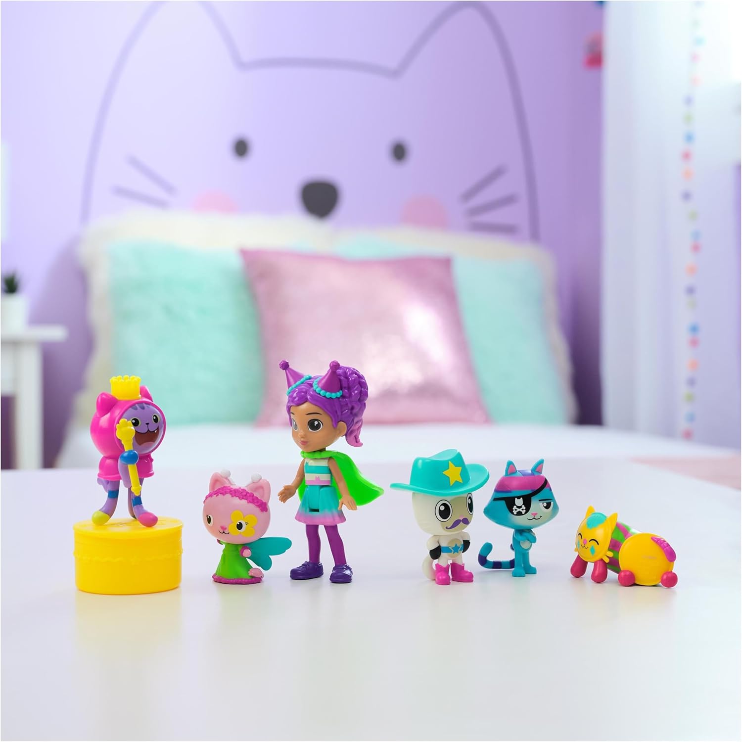 Gabbys Dollhouse Celebration Figures 5-Pack with Surprise Toys