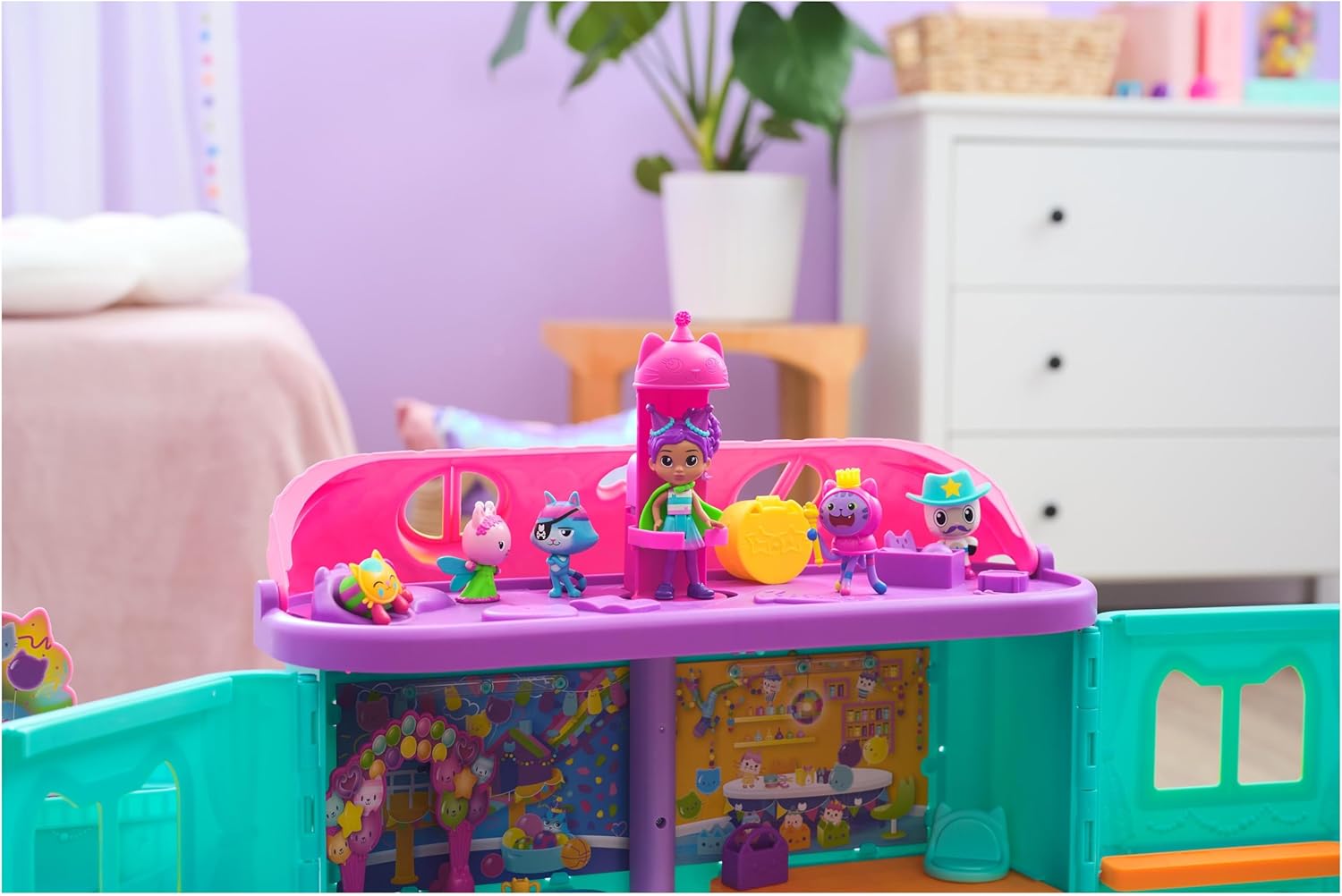 Gabbys Dollhouse Celebration Figures 5-Pack with Surprise Toys