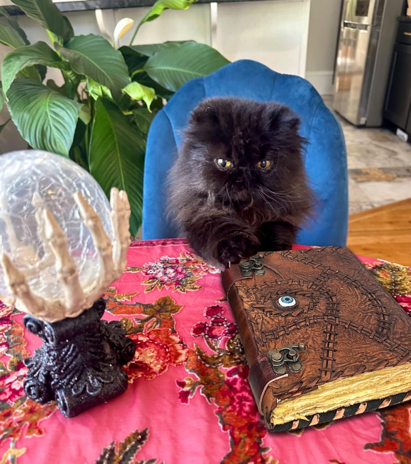 ULCH Hocus Pocus Spell Book with Lock Decor