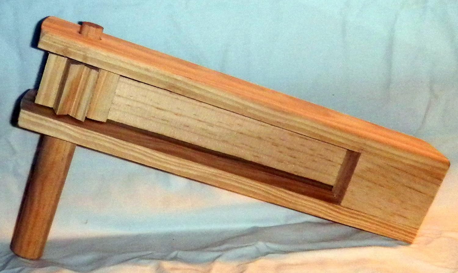 Handmade Beauty Matraca Wood Rattle Noisemaker