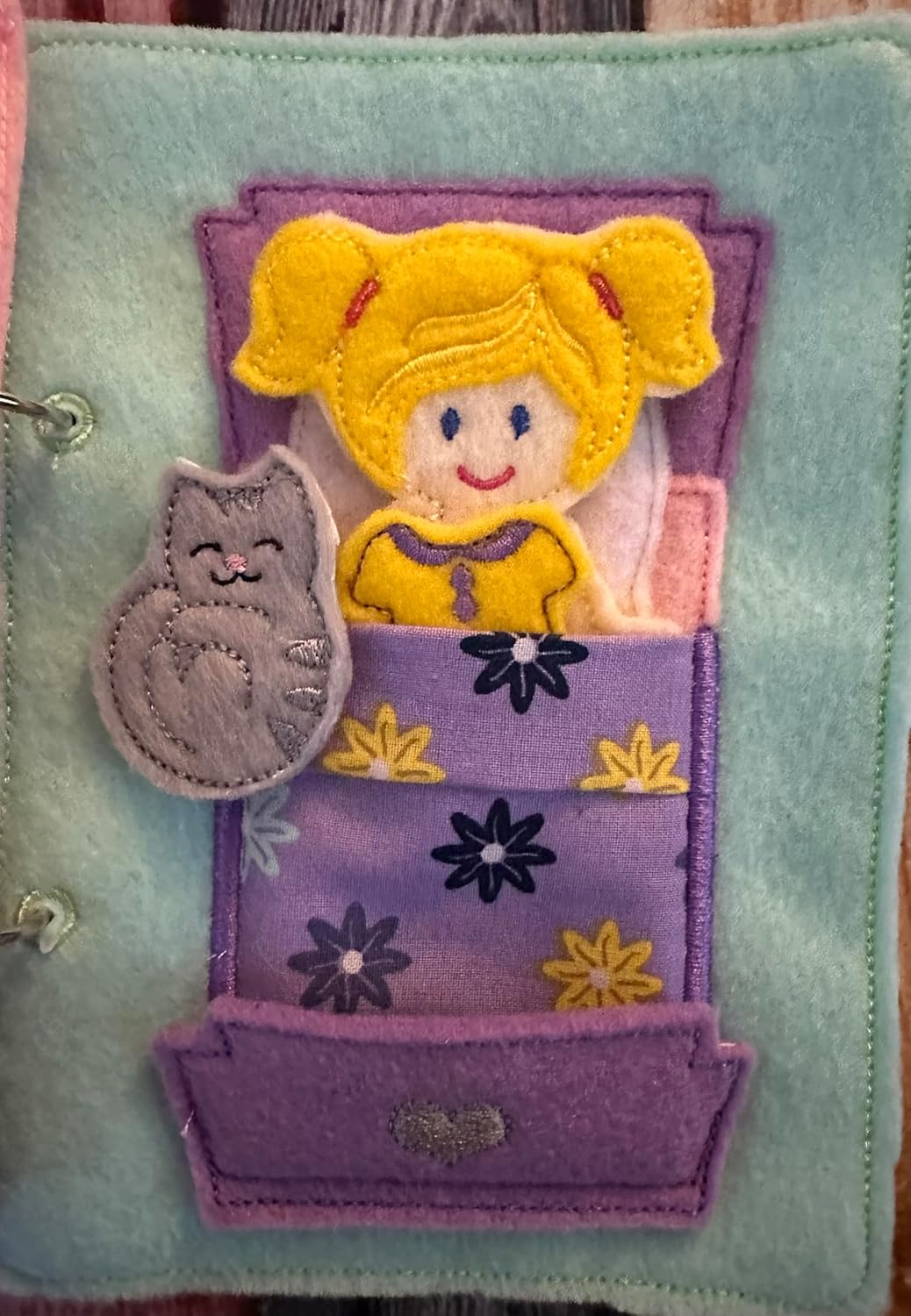 Handmade Portable Felt Dollhouse Book for Kids