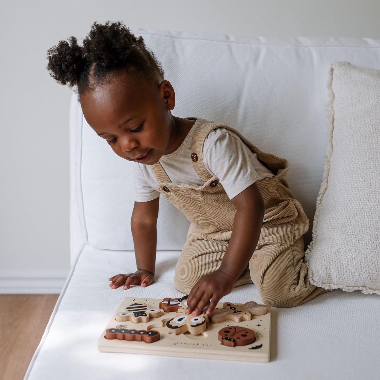 Wee Gallery Bugs Wooden Puzzle Tray for Kids Age 2-4