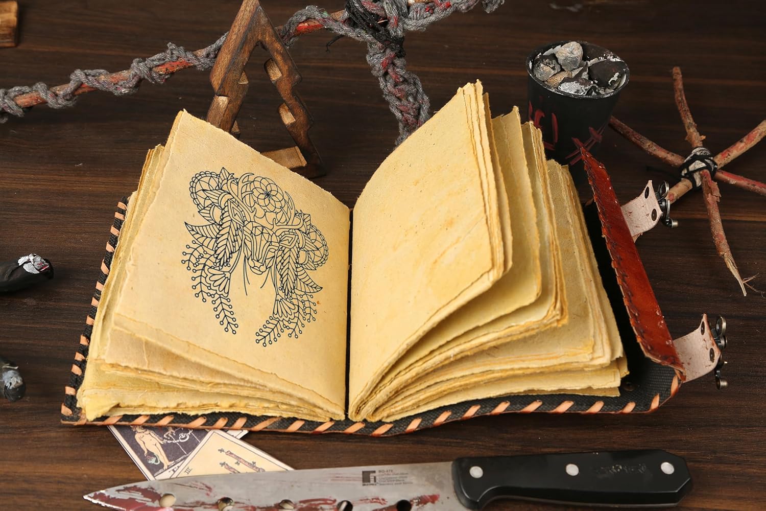 ULCH Hocus Pocus Spell Book with Lock Decor