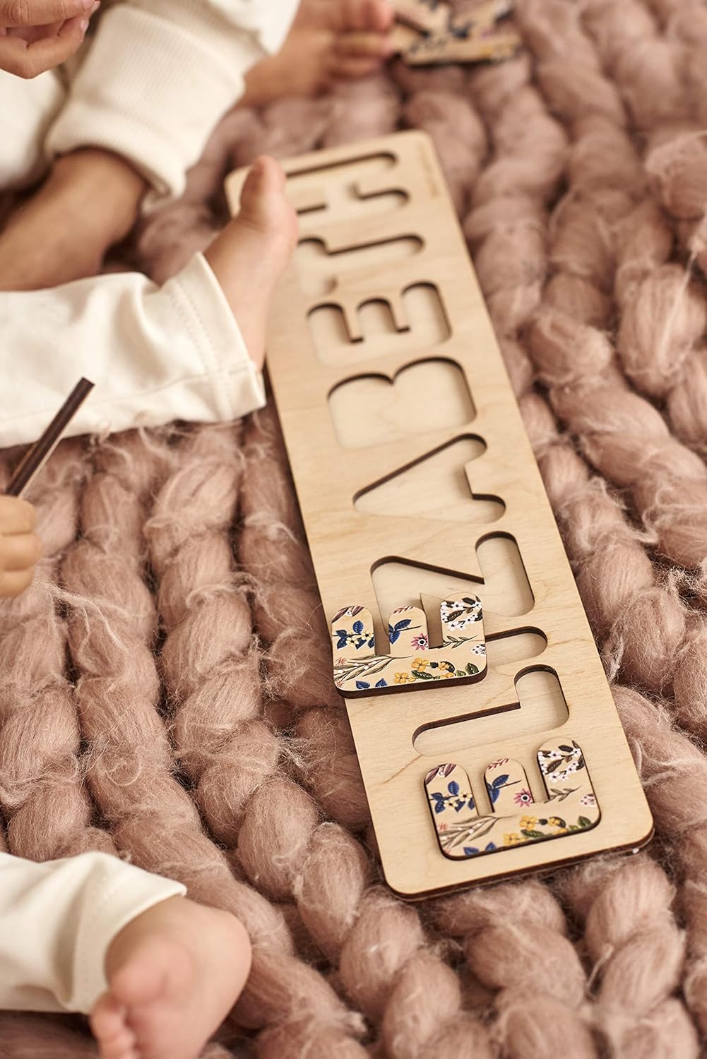 Pabawa Toddler Puzzle with Personalized Floral Name